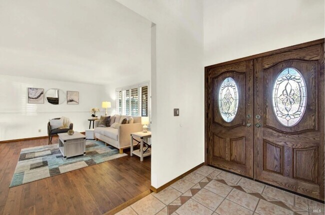 Foto del edificio - AVAILABLE NOW