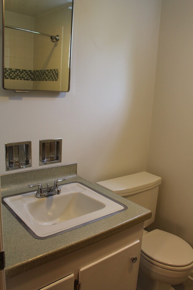 bathroom - 122 N Sunset Dr