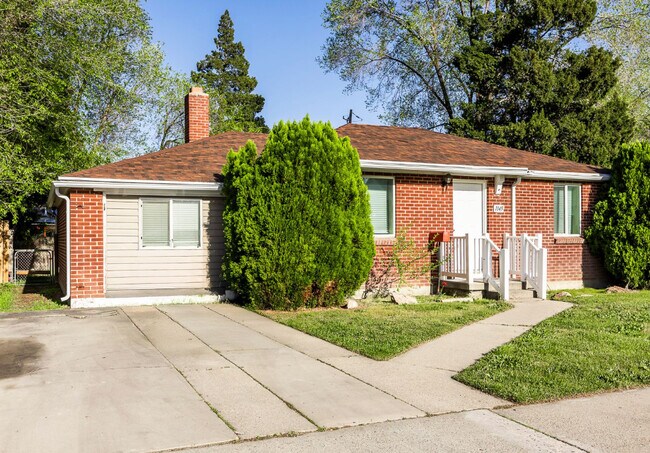 Foto del edificio - 1145 Montgomery St W