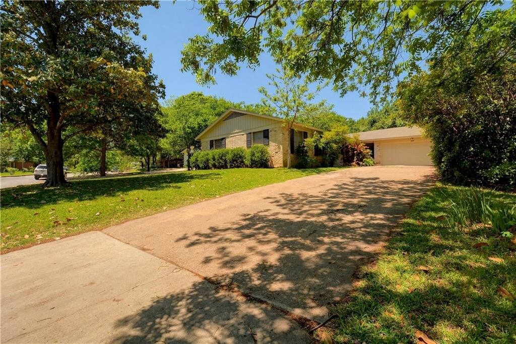 4702 Finley Dr, Austin, TX 78731 Townhouse for Rent in
