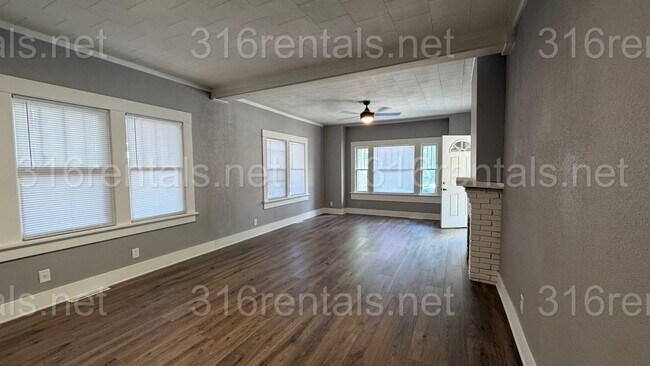 Foto del edificio - 514 W 4th Ave