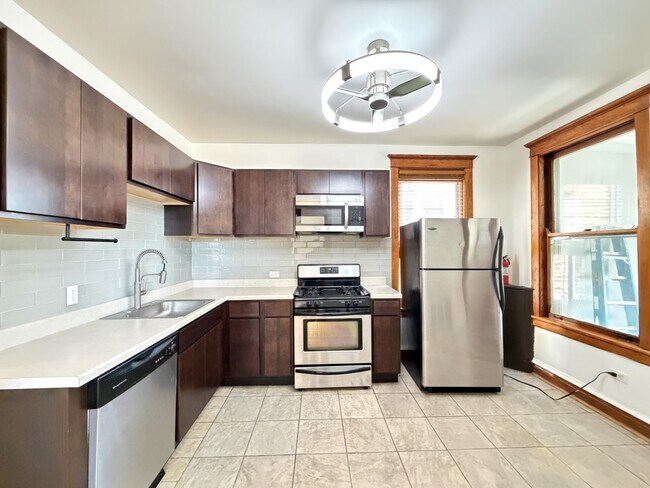 Foto del edificio - 1448 N Central Park Ave
