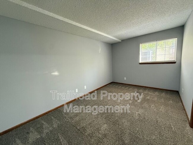 Building Photo - 3407 NW Duncan Rd
