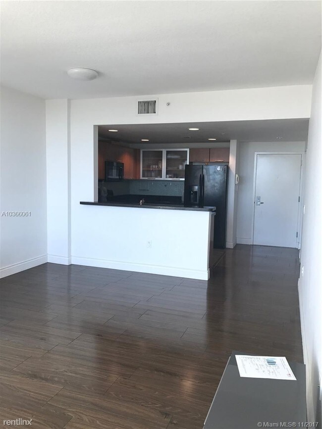 Foto del edificio - 2021 SW 3rd Ave