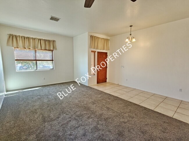Foto del edificio - 7063 W Autumn Dew Ct