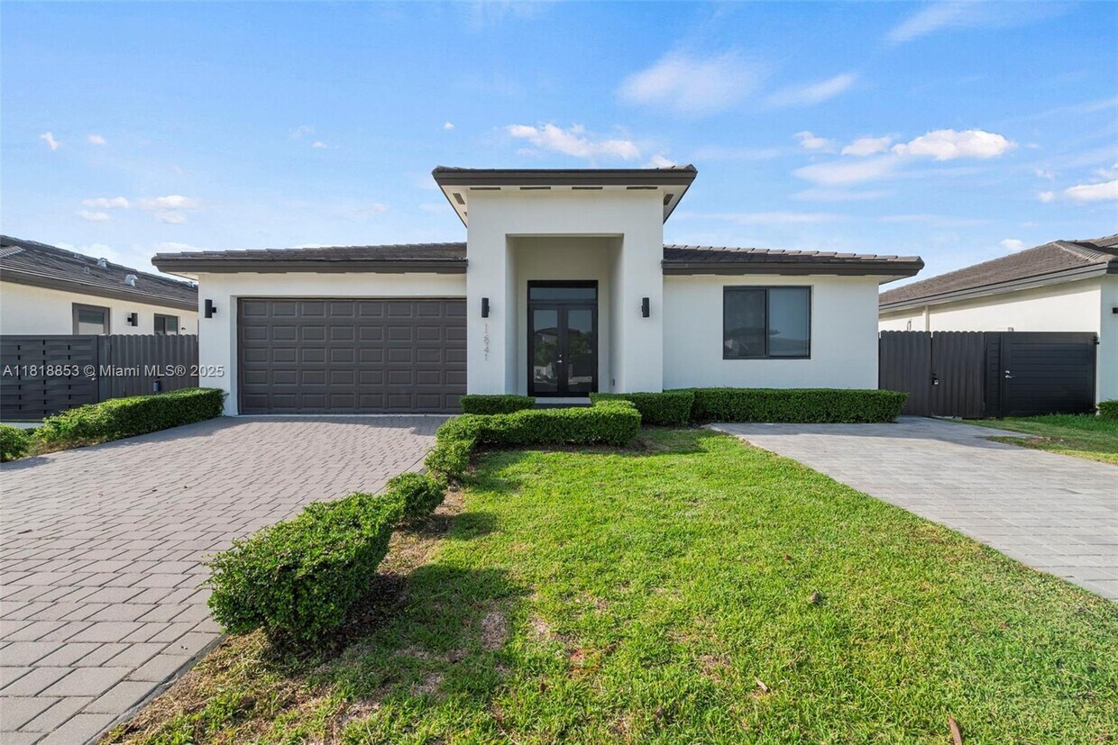 Foto principal - 12941 SW 227th St