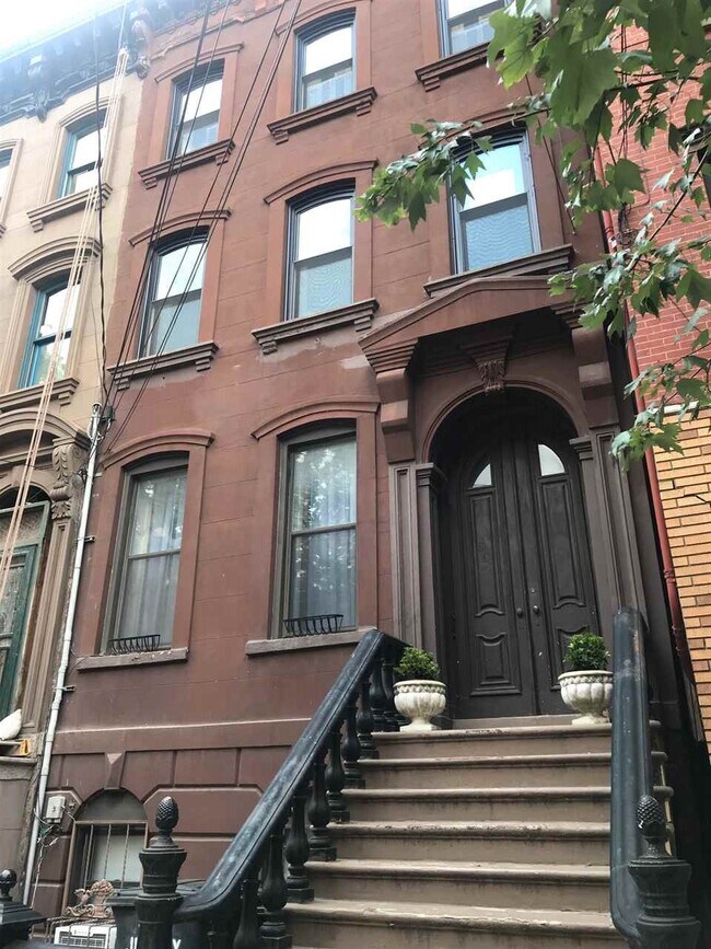 Foto del edificio - 661 Jersey Ave