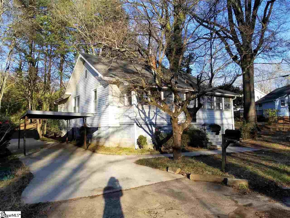 Primary Photo - 21 Birnie St
