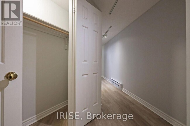 Photo du bâtiment - 64 Northcote Ave