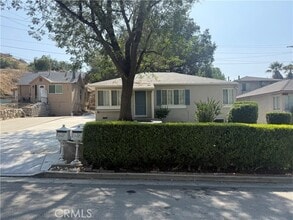Building Photo - 11286 San Mateo Dr