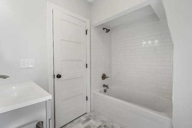 Foto del edificio - 473 E Sycamore St