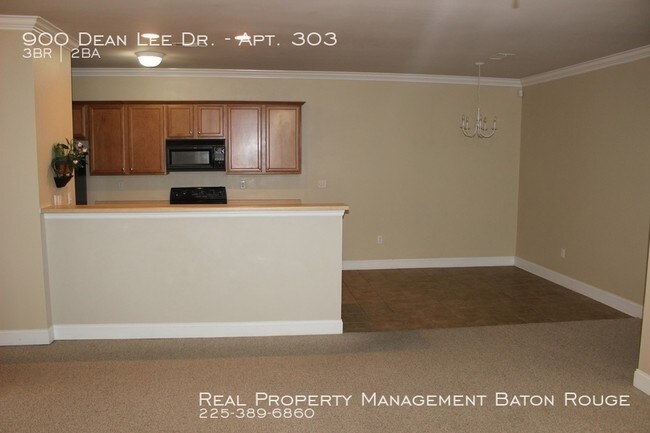 Building Photo - Perfect Apartment by LSU!