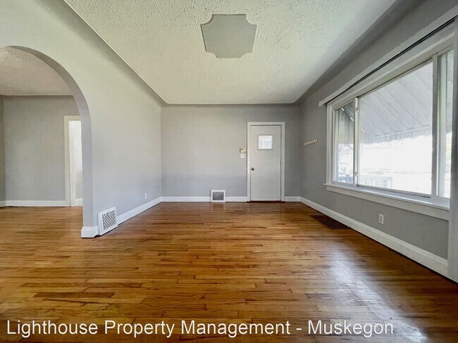 Foto del edificio - 2 br, 1 bath House - 2300 Baker St