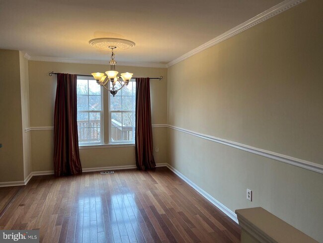 Foto del edificio - 307 Knollwood Ct