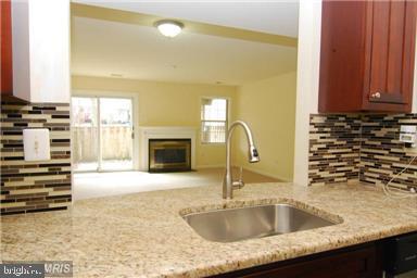 Primary Photo - 5871 Rowanberry Dr