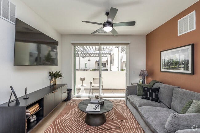 2B - 2BR, 2BA - 1,055SF - Living Room - Ragsdale