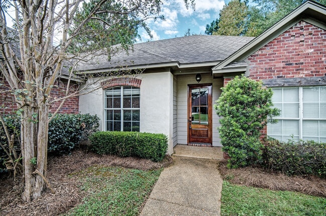 Building Photo - 123 Cedar Green Dr