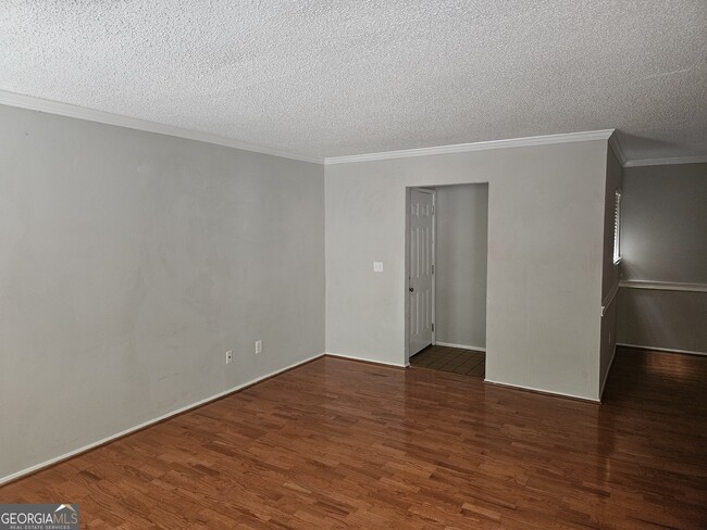 Building Photo - 2520 Huntingdon Chase