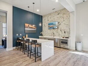 Building Photo - Ardmore Meadows