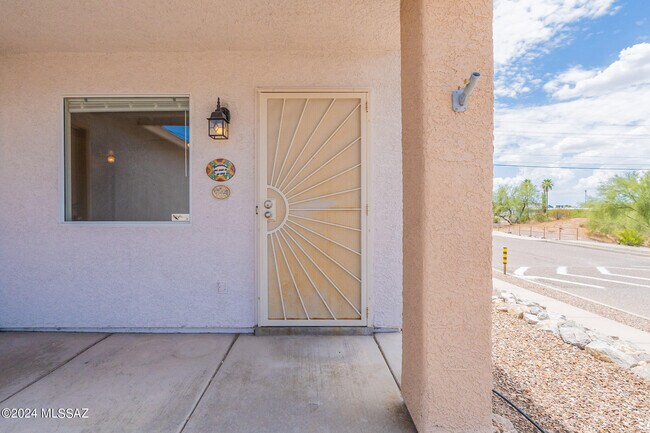 Foto del edificio - 9746 E Sascha St