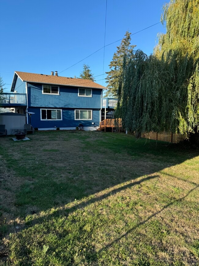Building Photo - 5635 N 49th St