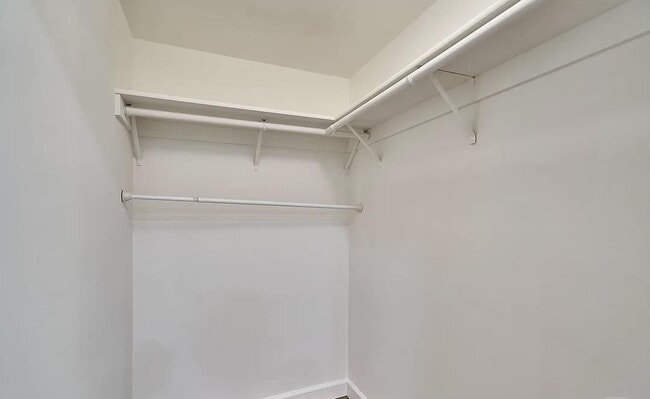 Foto del edificio - 1036 S Serrano Ave