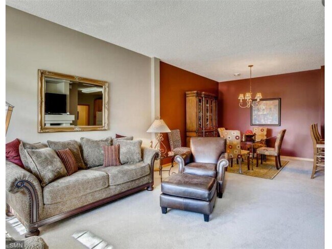 Foto del edificio - 3515 Cherry Ln