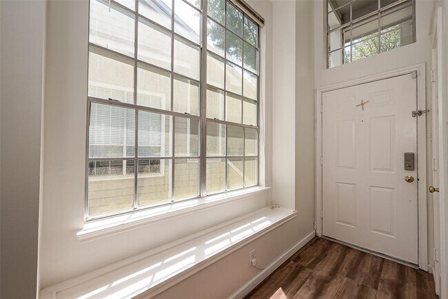 Building Photo - 34 N Walden Elms Cir