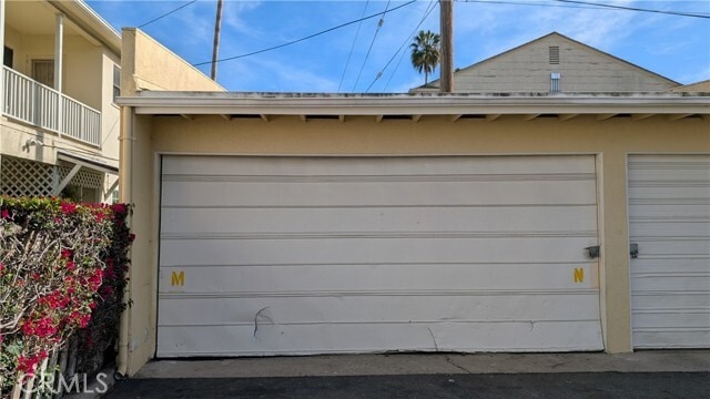 Building Photo - 1601 N Flower St