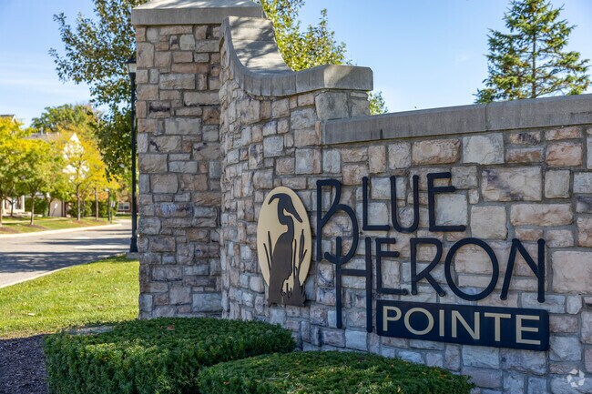 Foto del edificio - Blue Heron Pointe