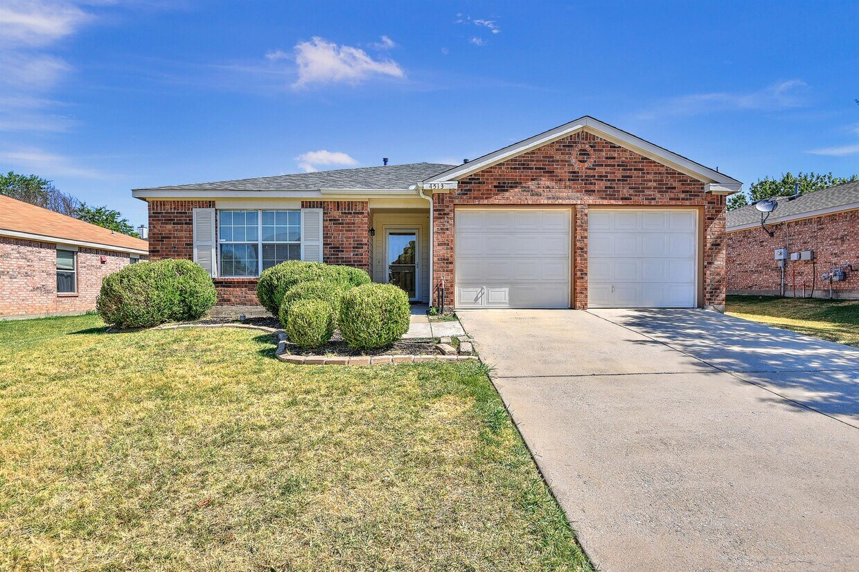 Foto principal - 4513 Blue Jay Ln