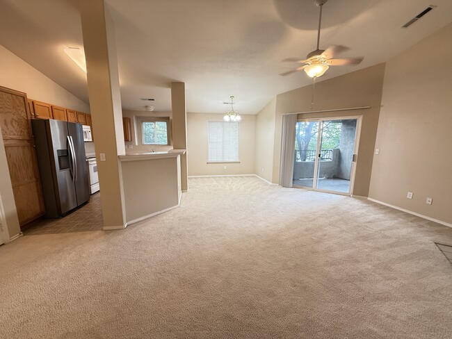 Building Photo - 3732 Riviera Grove