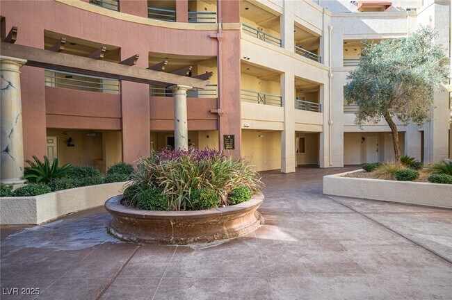 Foto del edificio - 220 E Flamingo Rd