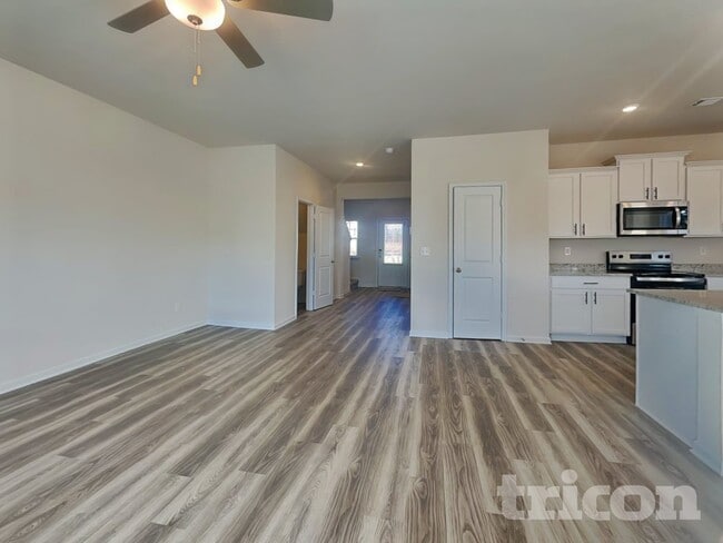 Building Photo - 126 Avondale Blvd SE