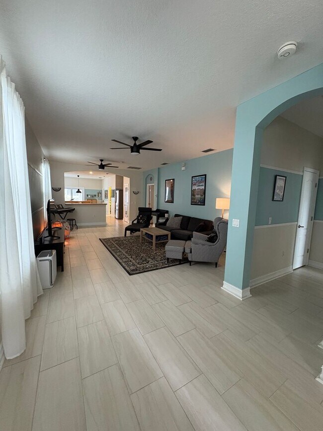 Foto del edificio - 3BED / 2 BATH - in Harmony FL