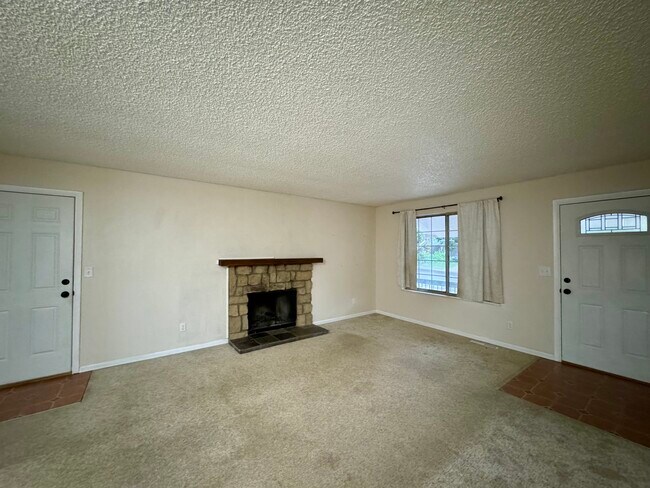 Building Photo - 4228 Gatewood Dr