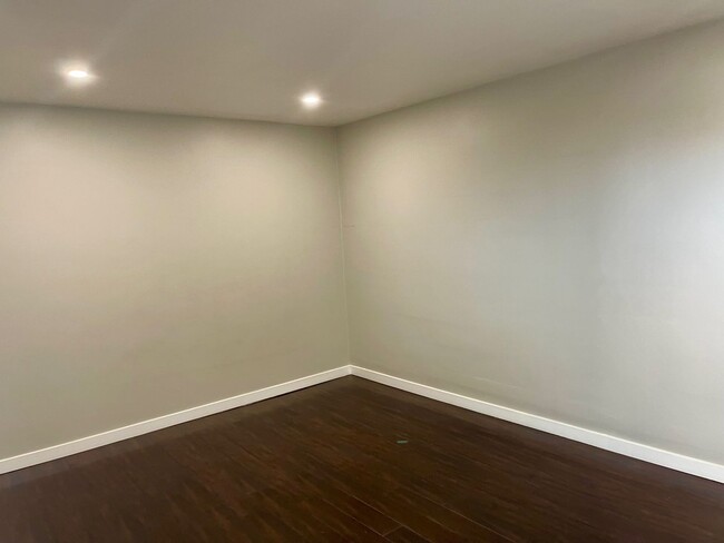 Building Photo - Renovated Chula Vista Studio - For Rent