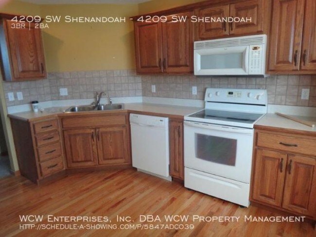 Foto del edificio - 3 bedroom in Topeka KS 66610