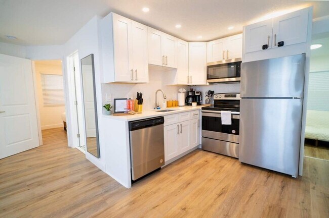 Foto del edificio - 6721 48th Ave N