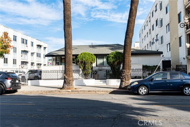 Foto del edificio - 240 Linden Ave