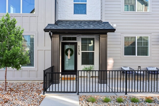 Building Photo - 1175 N Meridian Ln