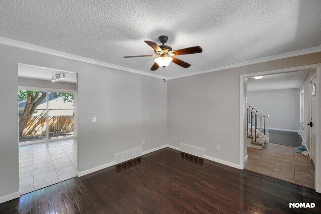 Building Photo - Spacious 5BR House in Highlands 460