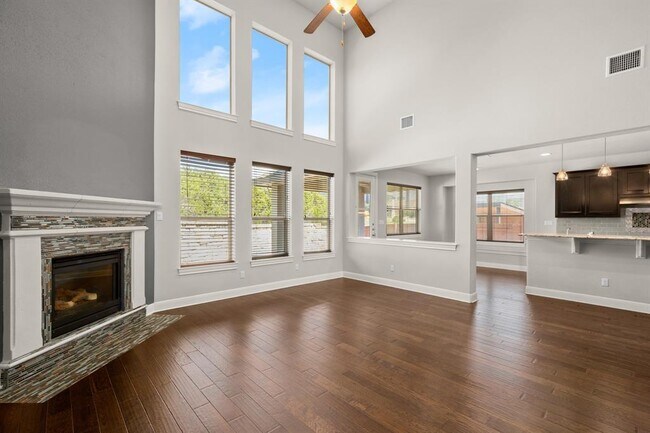 Foto del edificio - 4321 Tambre Bend