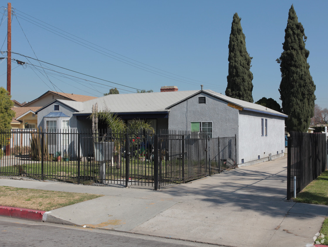 Primary Photo - 16102 Eucalyptus Ave
