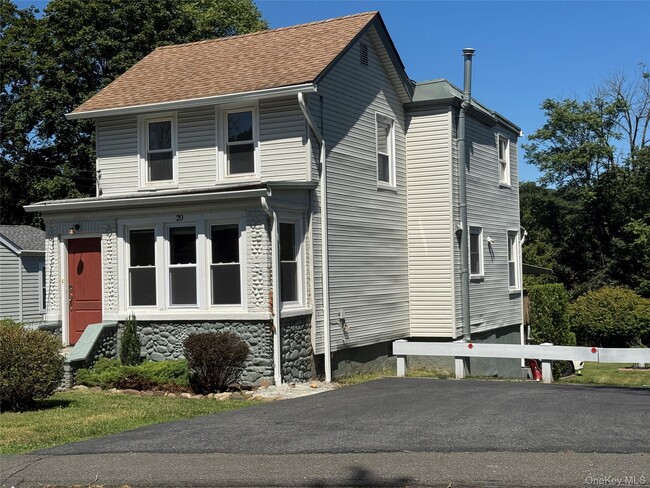 Foto del edificio - 20 Upper Depew Ave