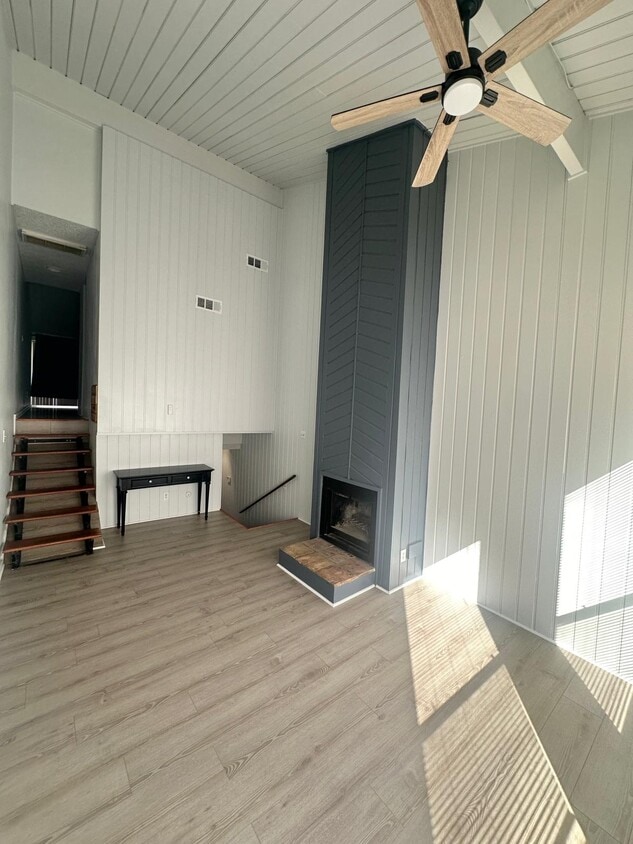 4 Lakeway St, Panorama Village, TX 77304 Townhome Rentals in Panorama