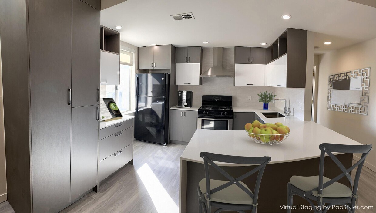Light filled kitchen - 2522 Taraval St