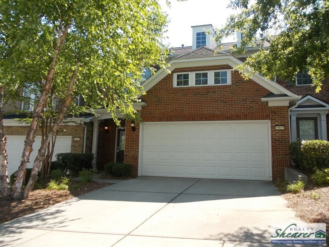 Primary Photo - Beautiful 2 Story, 3 Bedroom Townhome near...