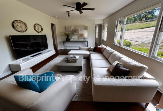 Building Photo - 500 Rollingwood Rd