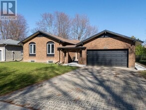 Building Photo - 2580 Noella Crescent